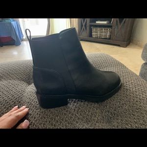 Steve Madden (limited edition) boots!